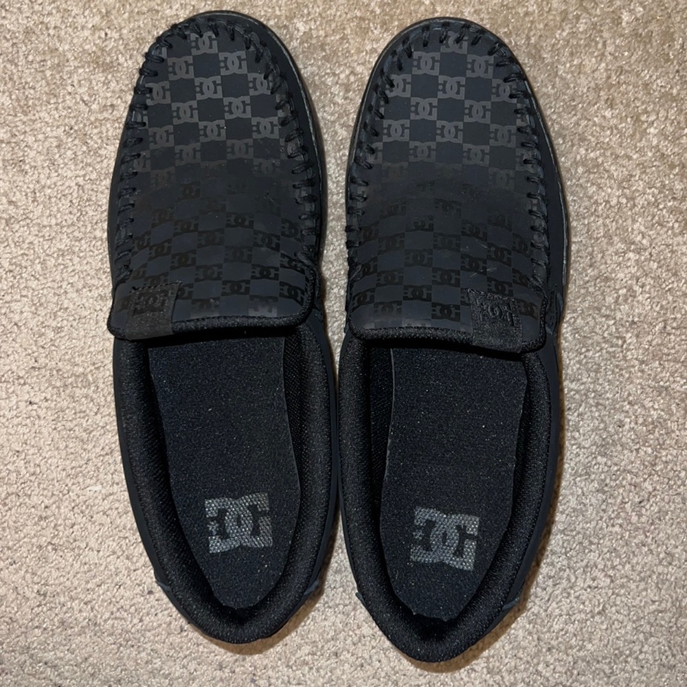 Mens DC Shoes Villain 2 Slip on Shoes- Size 9!